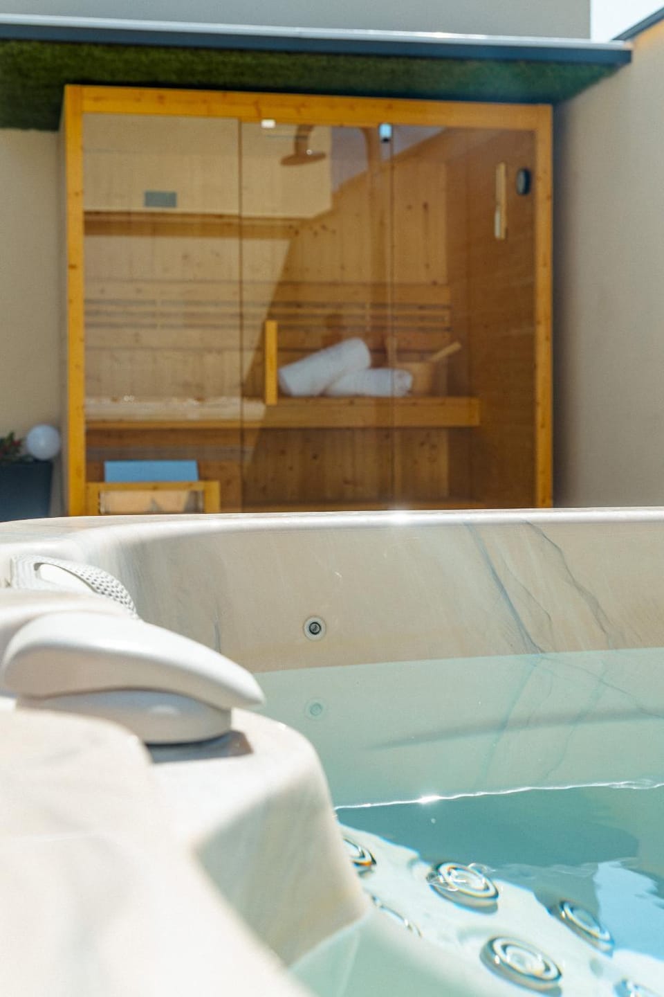 Hot Tub, Balcony/Terrace