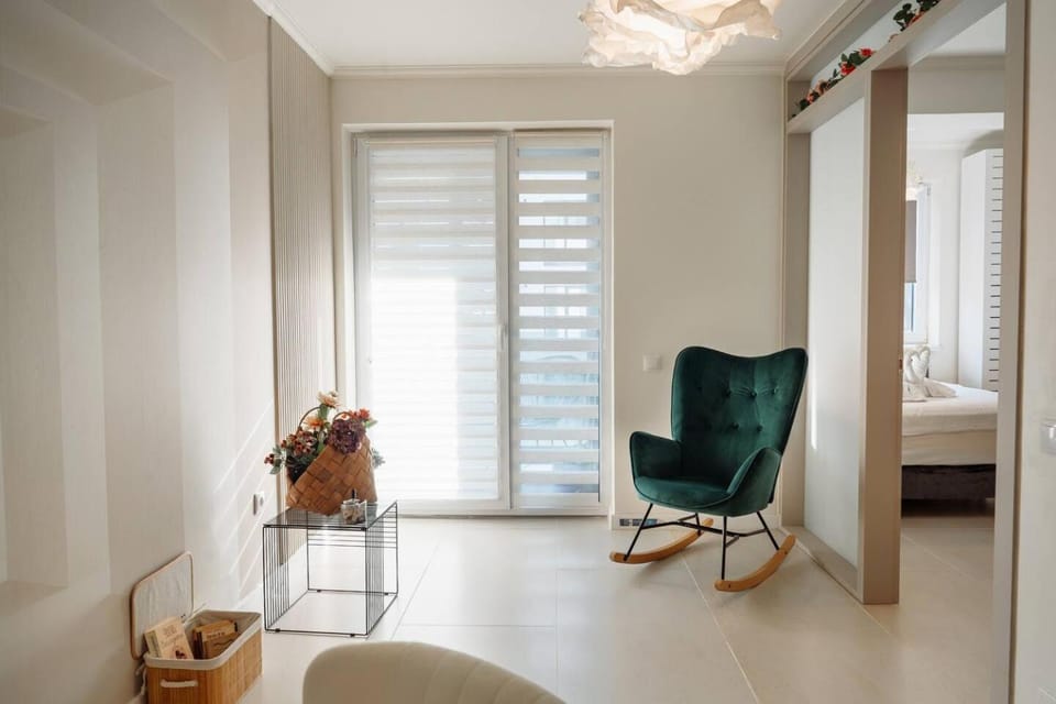 Nova Modern Stay with Underground Parking Apartment in Cluj-Napoca