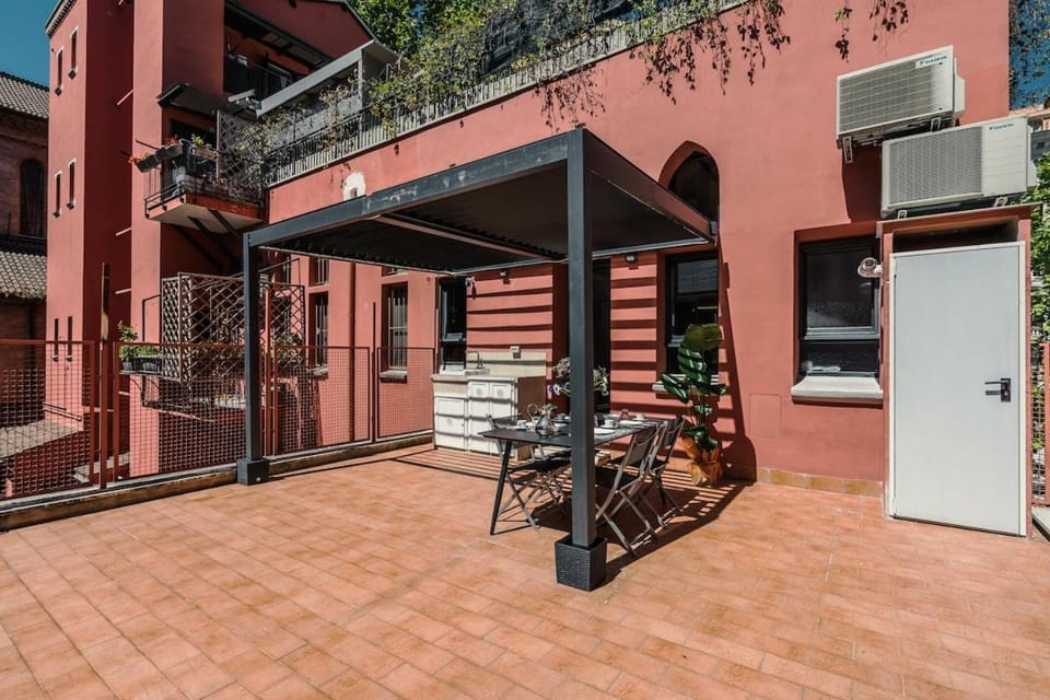 Retreat with Terrace, 25-minute walk from the Trevi Fountain Apartment in Rome