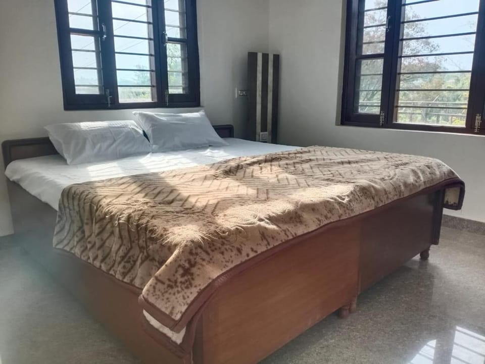 Cherry Heaven Homestay & Girls PG Vacation rental in Himachal Pradesh