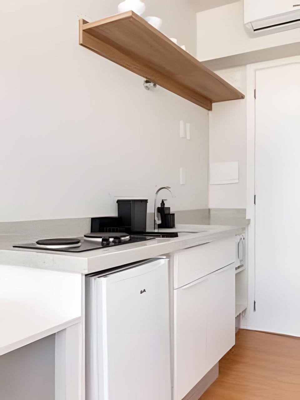 Studio aconchegante e tranquilo a 5 minutos da praia Apartment in Florianopolis