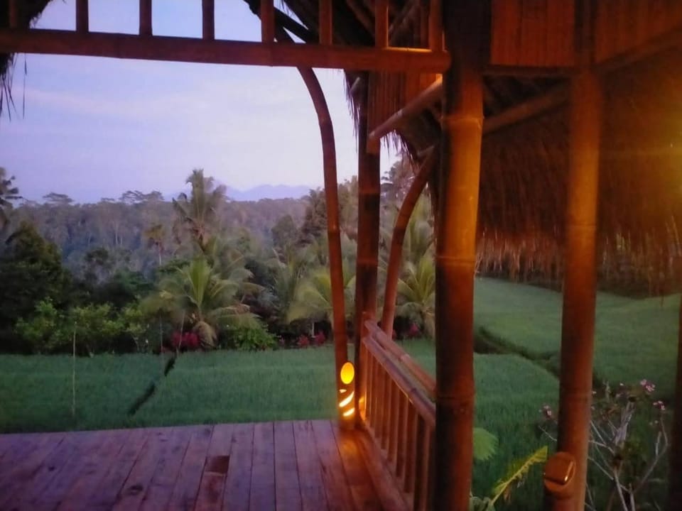 Aska Bamboo House Villa in Tampaksiring