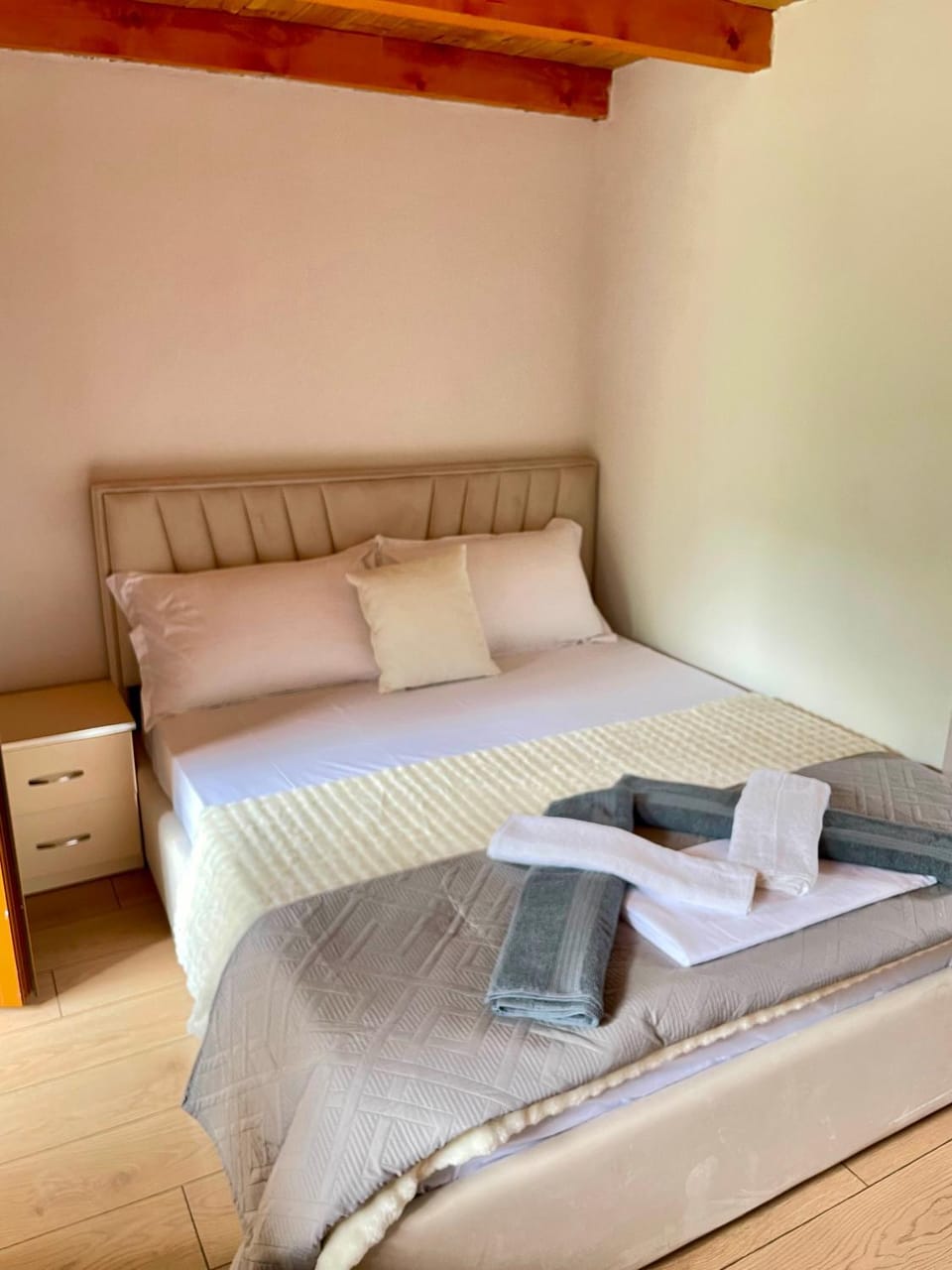 Lokthi Rooms Bed and Breakfast in Europe