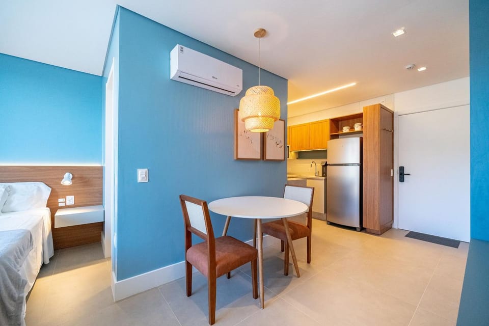 Apt Tamar a 50m da praia da Barra by Achei Floripa Apartment in Florianopolis