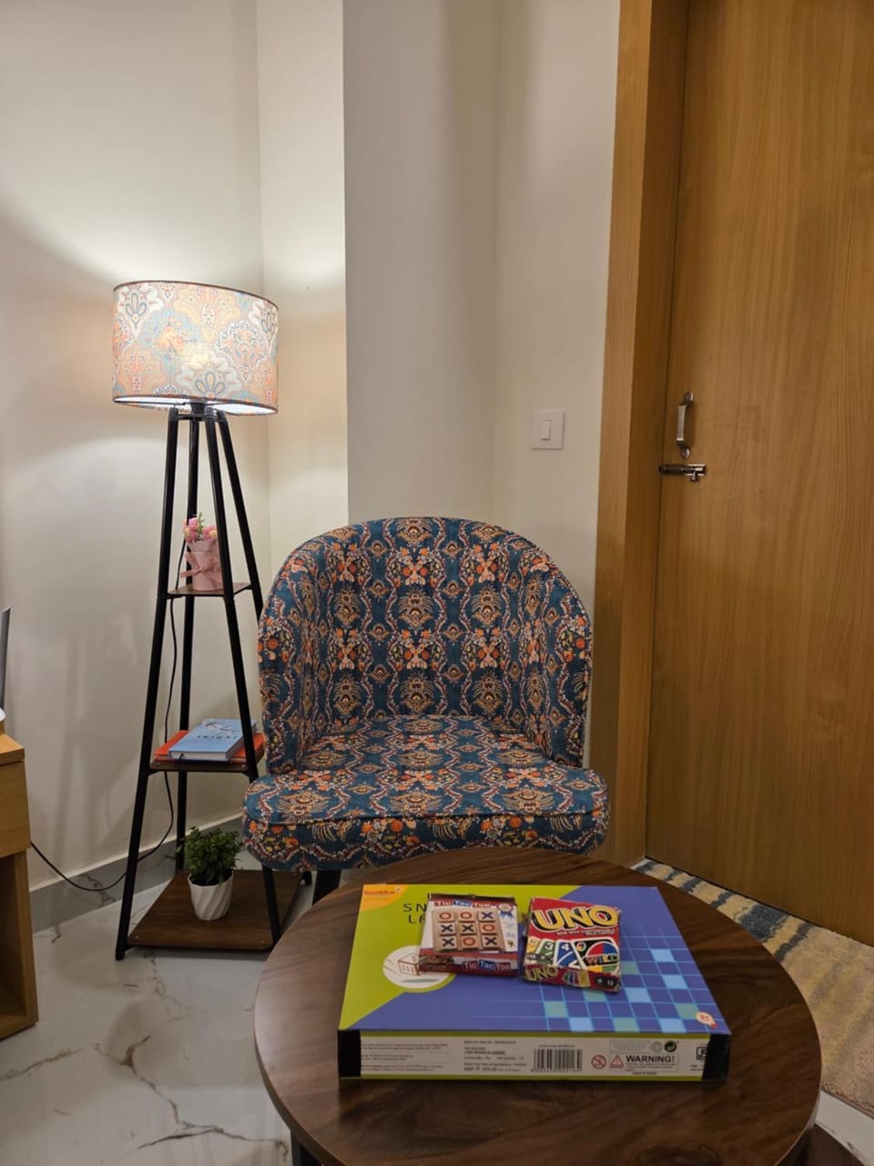 Home & Lush Living Apartment in Gurugram