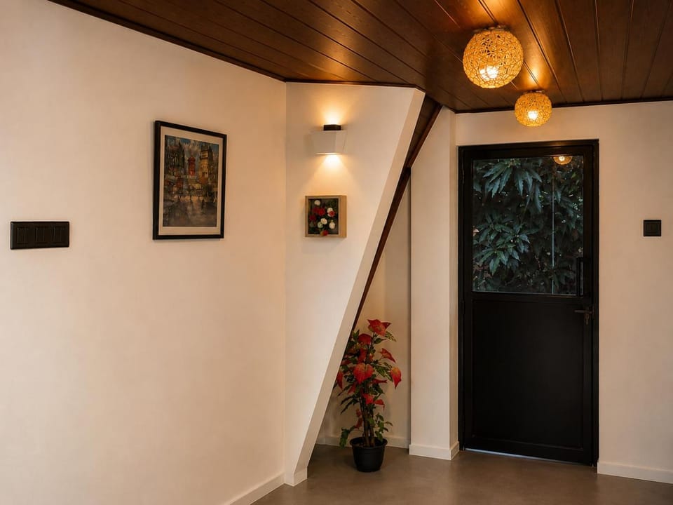 Library, Balcony/Terrace, Living room, Bedroom