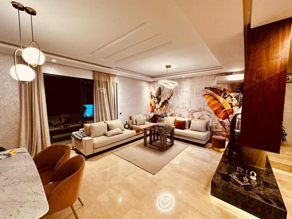 Dream villa with private pool, not overlooked Villa in Casablanca-Settat