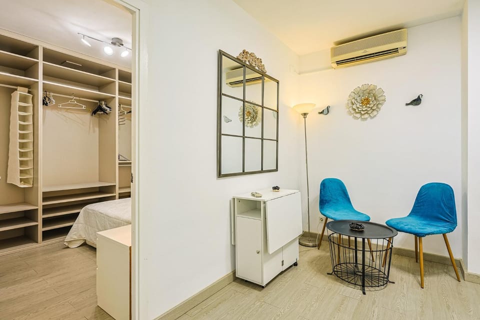 Apartamento con Aire Acondicionado en Marques de Nervion Apartment in Seville