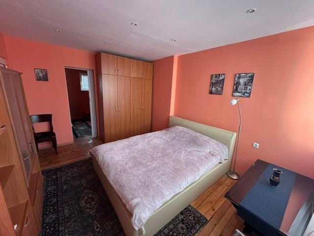 City Center 2-Bedroom House with Yard & Parking Apartment in Bulgaria