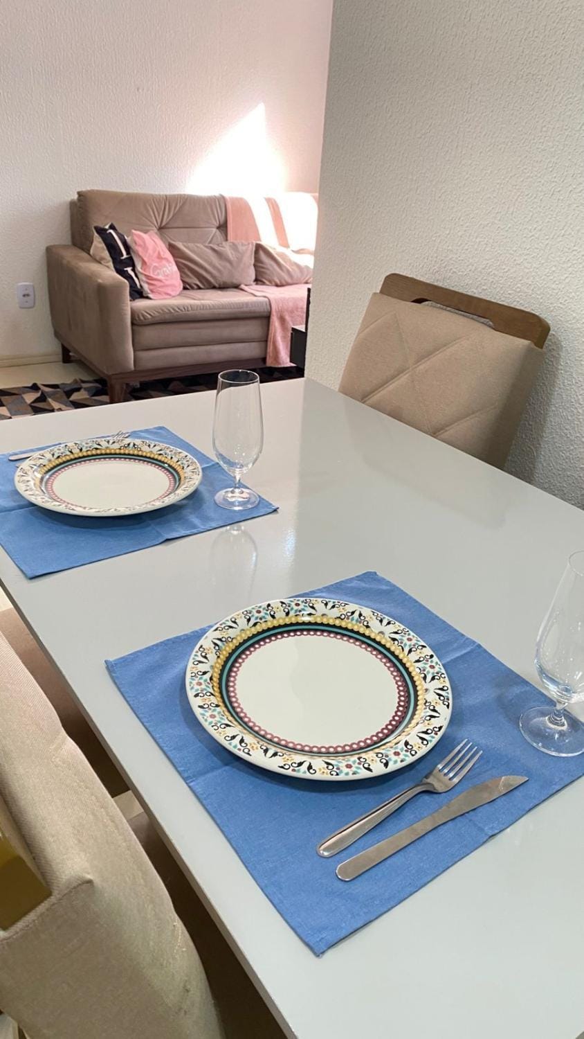 Apartamento completo próximo a BR, 2 andar, com vaga Apartment in Pelotas
