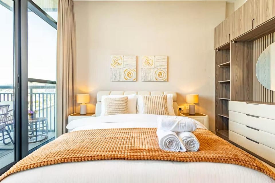 Amazing 1BR Canal View Raha Beach Apartment in Abu Dhabi