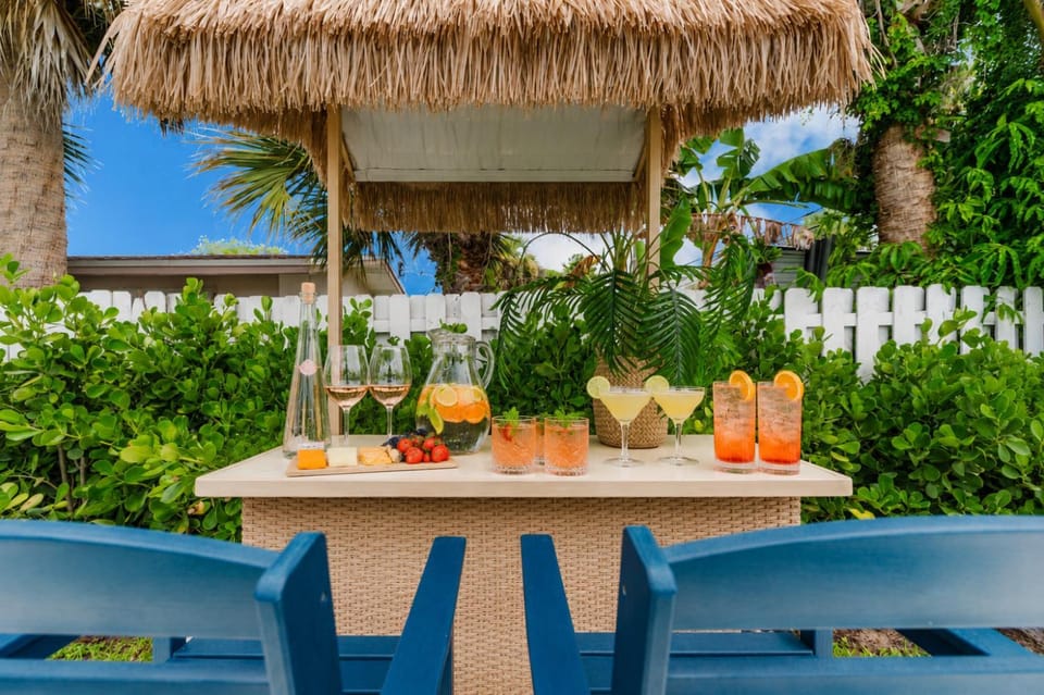 Designer Pool Oasis Theater Golf Luxury Villa in Palm Beach Gardens