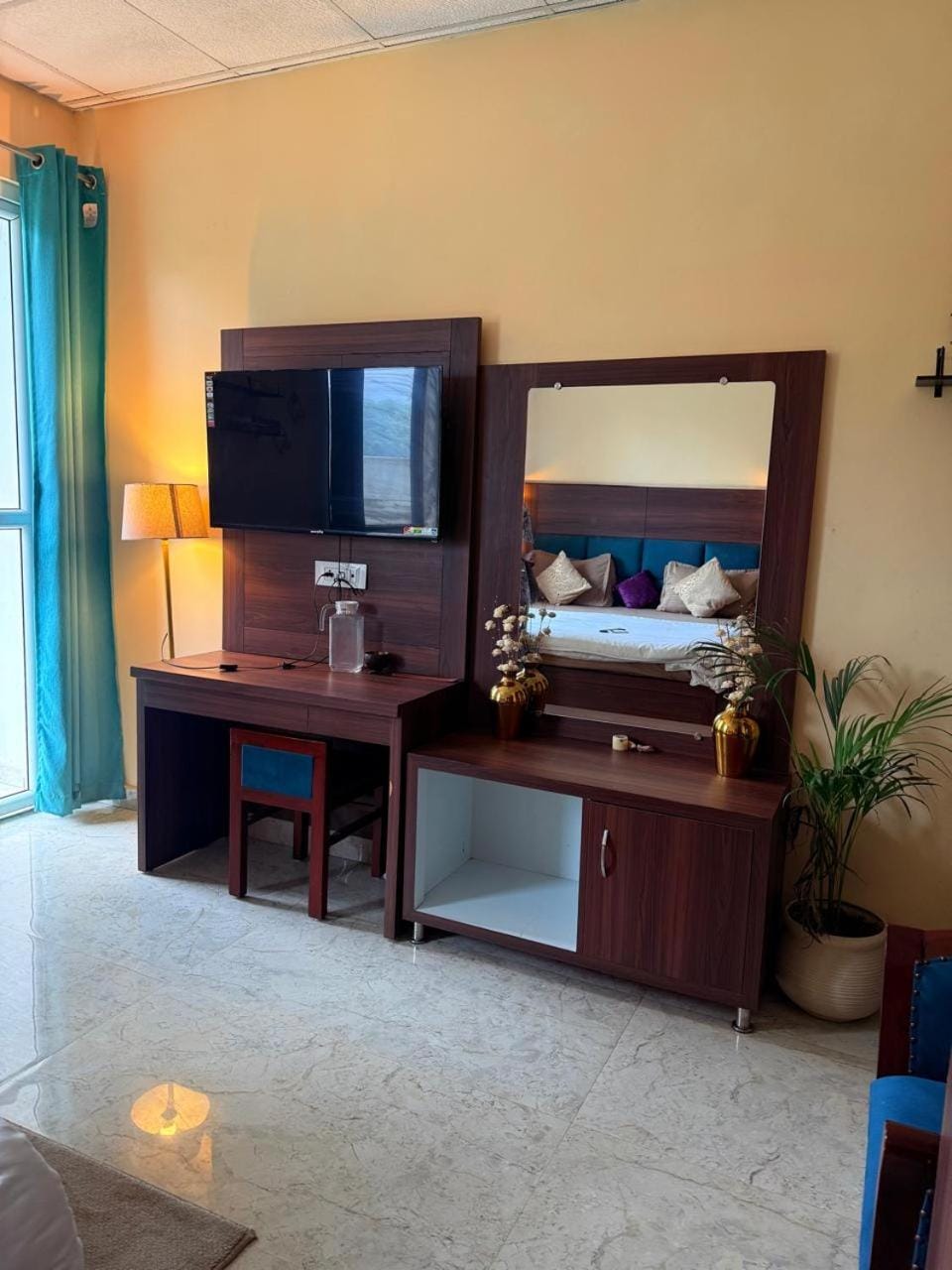 Himalaya Stays - Near Laxman Jhula Hotel in Rishikesh