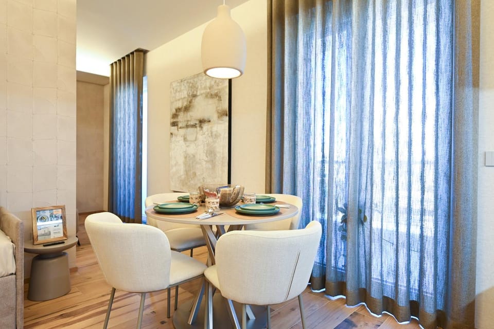 Dining area, Lunch