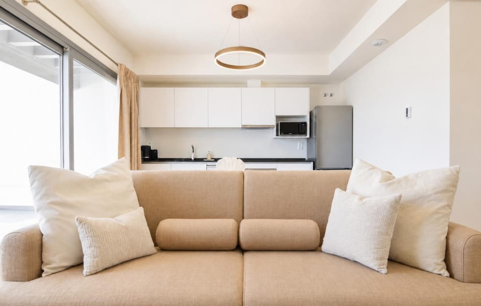 Kitchen or kitchenette, Living room, Seating area