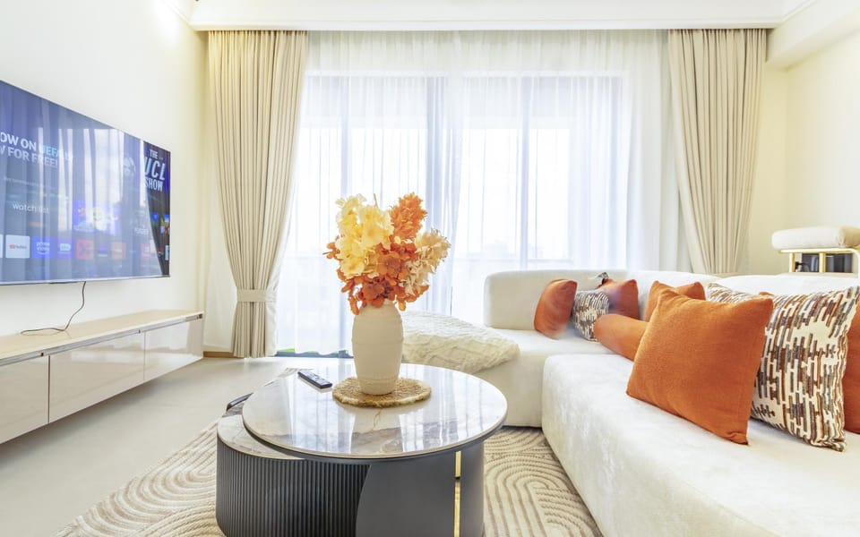 TV and multimedia, Living room, Seating area, Evening entertainment