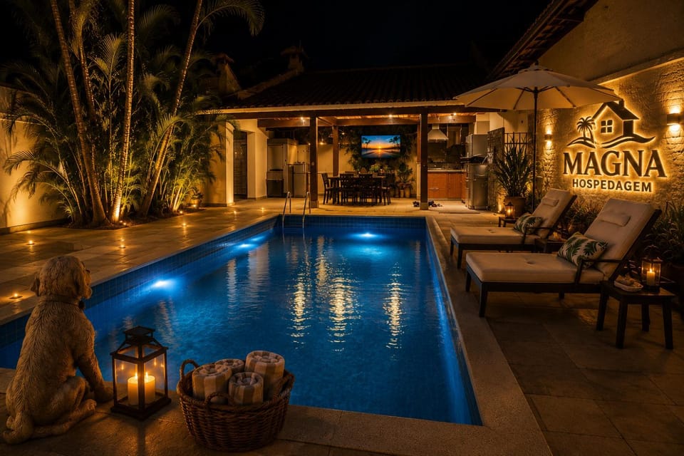 Night, Pool view