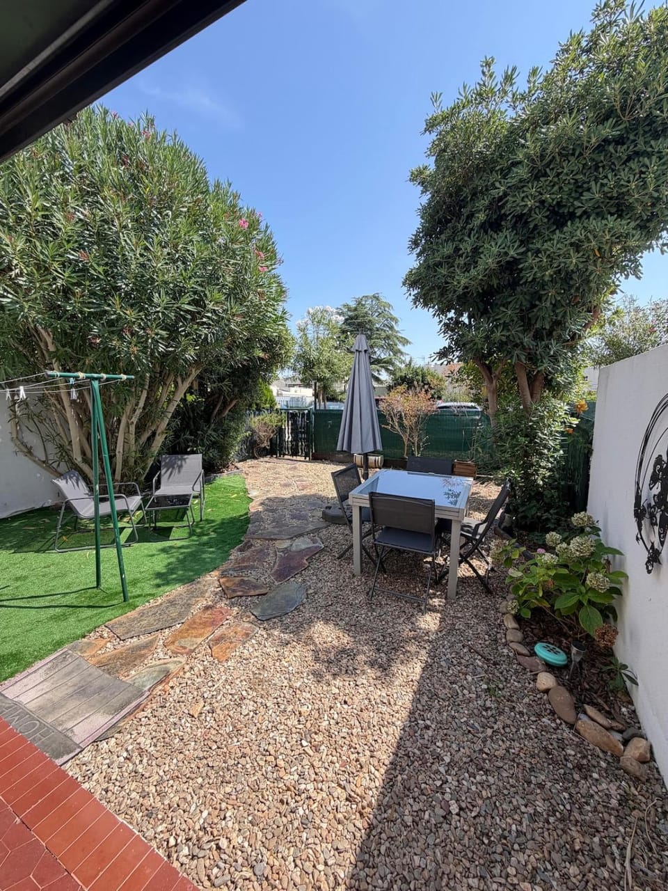Patio, Garden, Dining area, Garden view