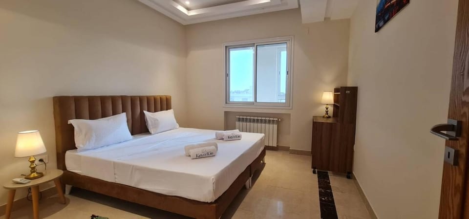 Luxurious 3-Bedroom Apartment in Heart of Tunis Apartment in Tunis Governorate, Tunisia