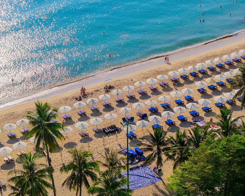 Nearby landmark, Communal lounge/ TV room, Spring, Day, Natural landscape, Bird's eye view, Beach, Evening entertainment, Sea view, sunbed