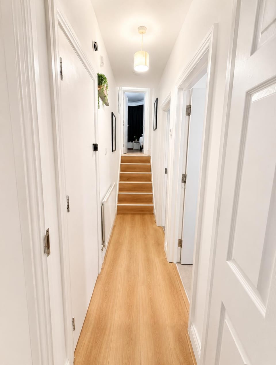 Contractor Friendly 2Bedroom 2bathroom with Off-Site Parking free WiFi Sleeps 5 Blackheath, Greenwich Apartment in London Borough of Lewisham