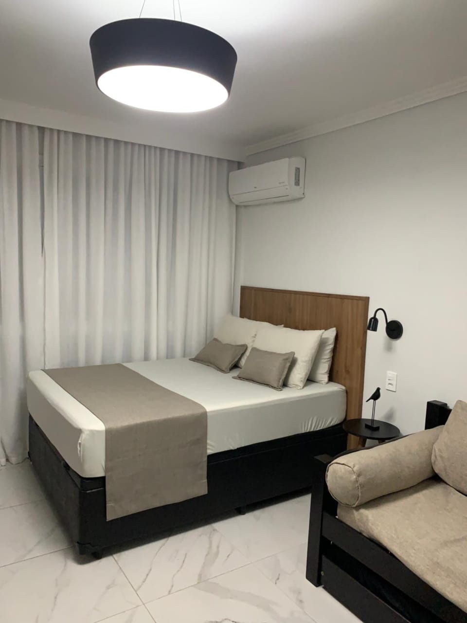 Studio no Gonzaga em frente à praia - Garagem, Ar condicionado, WI-FI Apartment in Santos
