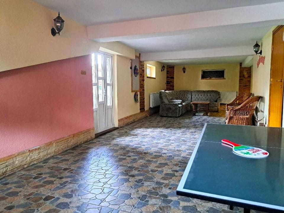 Casa Doi Crai Bed and Breakfast in Brașov County