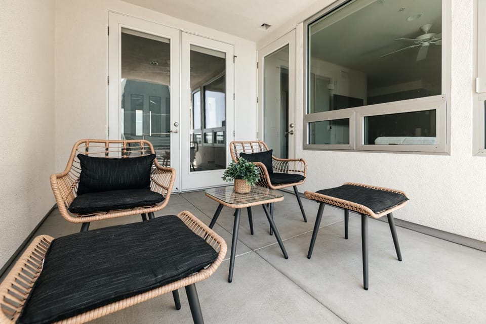 West Hollywood Hideaway Apartment in West Hollywood