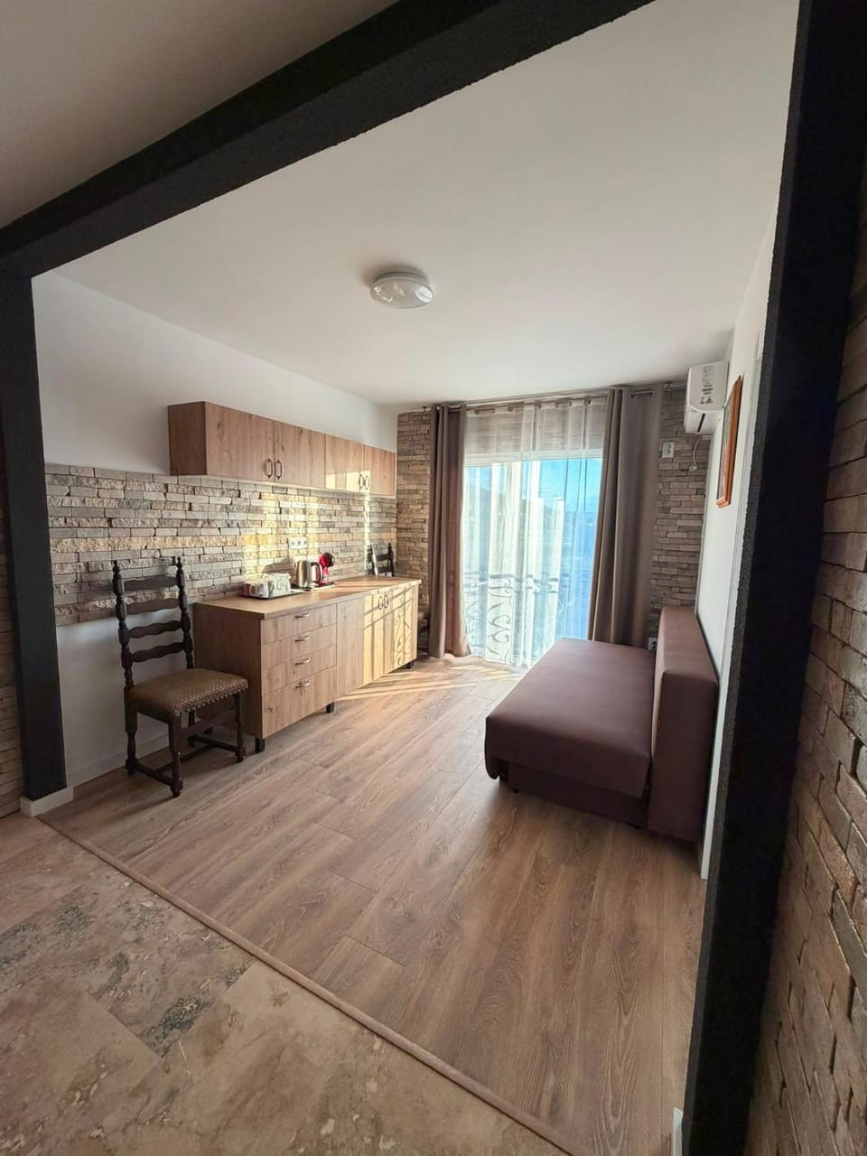 Casa Sabo Cluj Airport Area Double Sunny Room Apartment in Cluj County