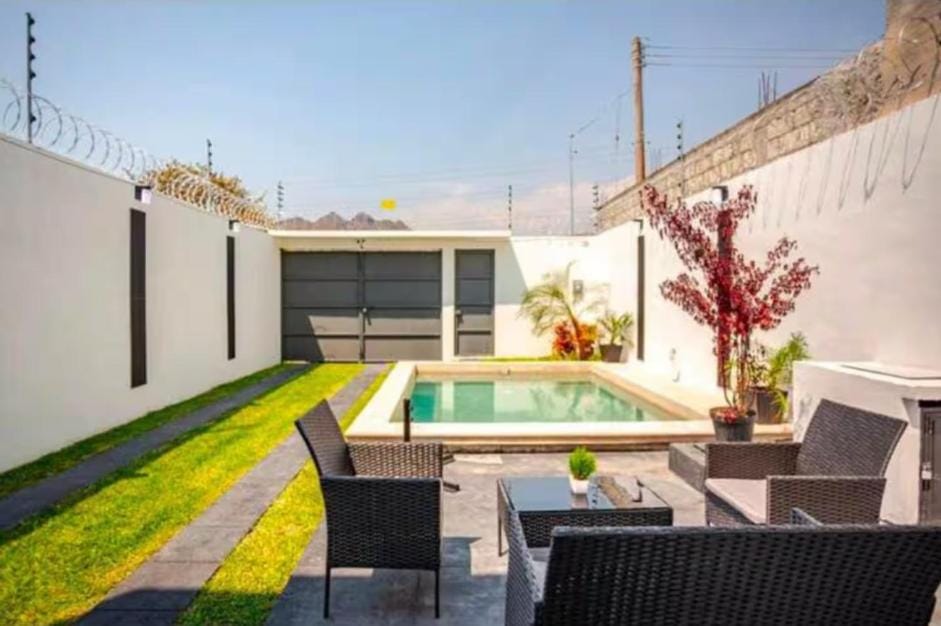 Garden, Swimming pool