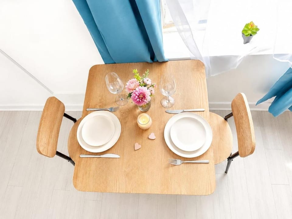 Stoneway Lodge - Stylish Studio in Coventry, Free Parking, Netflix Apartment in Coventry