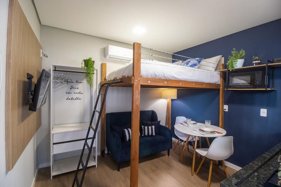 Kitchen or kitchenette, Bedroom