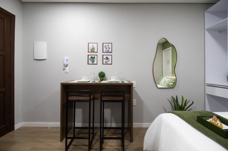 Kitchen or kitchenette, Bedroom