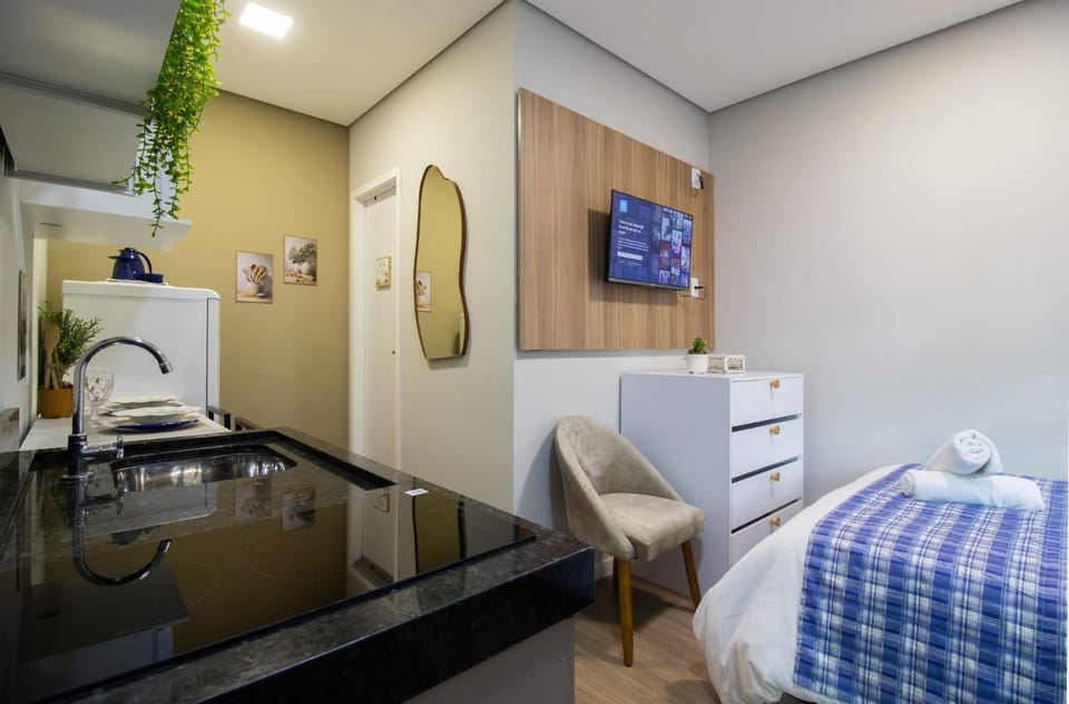 Kitchen or kitchenette, Bedroom