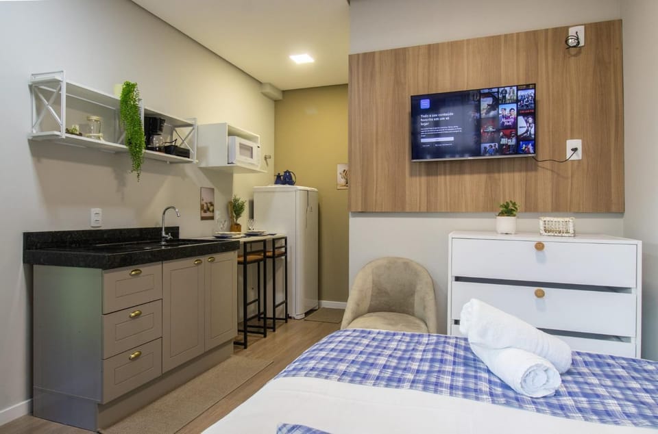 Kitchen or kitchenette, Bedroom