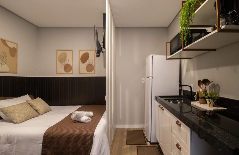 Kitchen or kitchenette, Bedroom