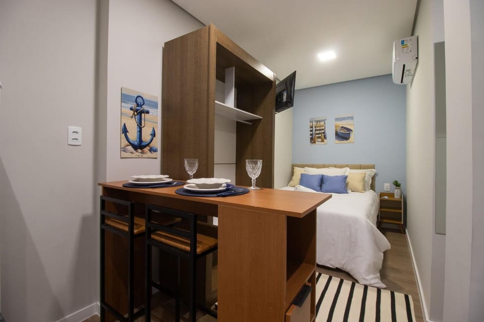 Kitchen or kitchenette, Bedroom