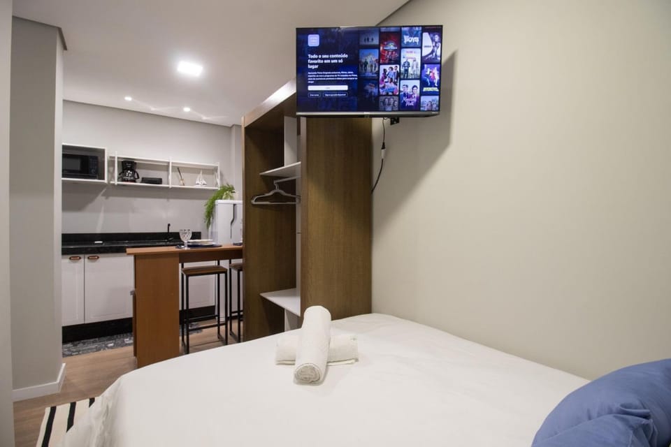 Kitchen or kitchenette, Bedroom