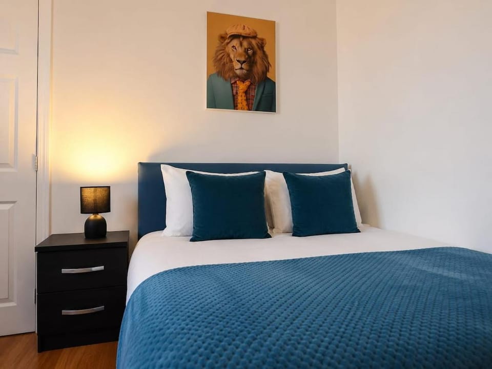 Stoneway Manor - Stunning Flat, Walk to City Centre, Free Parking Apartment in Coventry