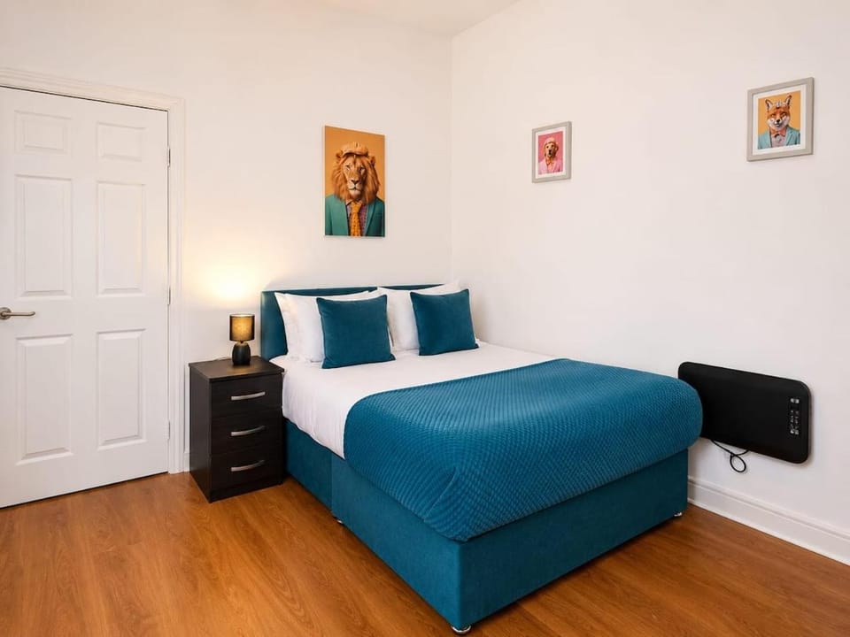 Stoneway Manor - Stunning Flat, Walk to City Centre, Free Parking Apartment in Coventry