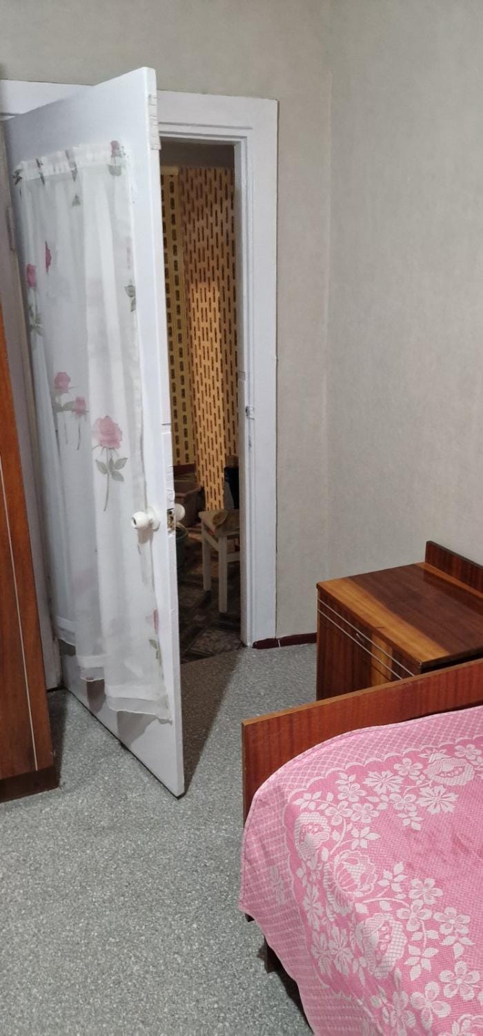 A liveable apartment in decent condition Apartment in Chișinău