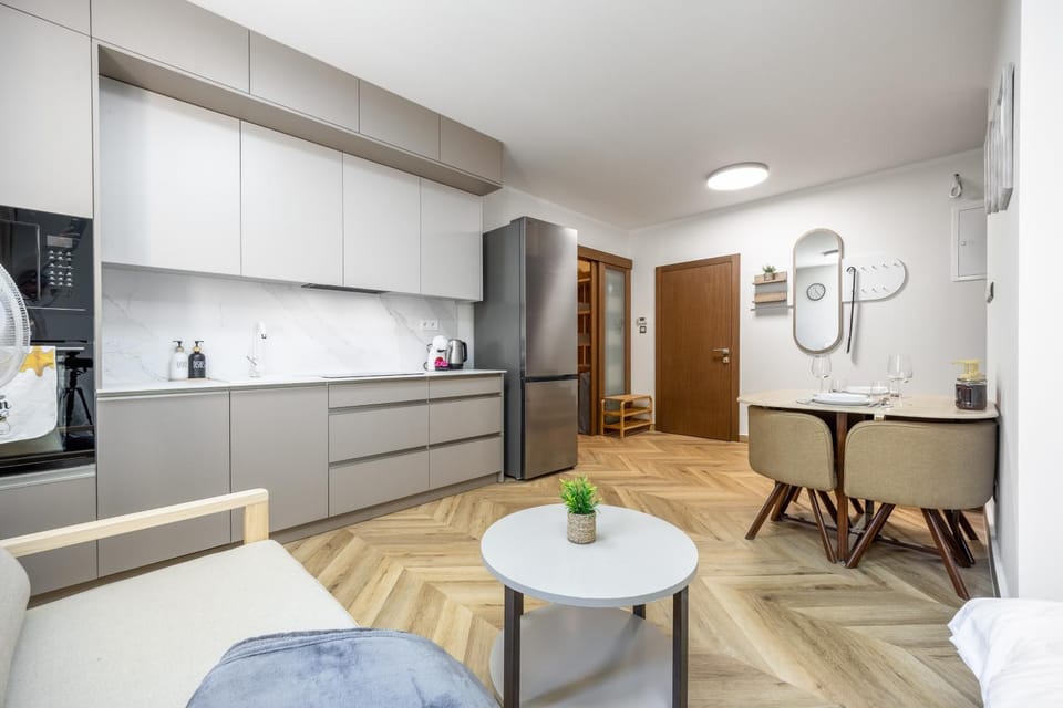 Bed, Kitchen or kitchenette, Living room, Photo of the whole room, Seating area, Dining area, Bedroom, minibar, oven, pet friendly, wardrobe