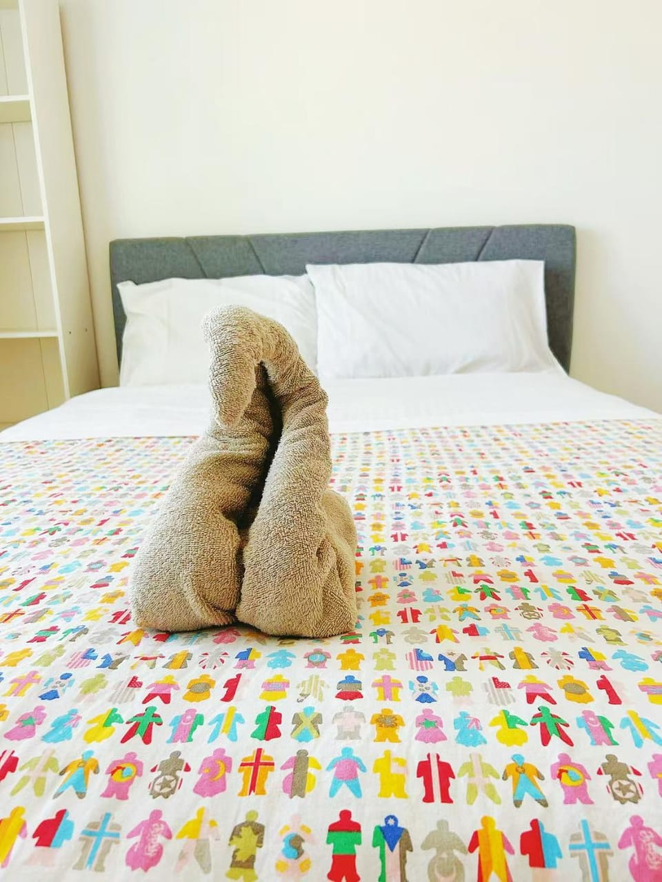 Spacious Master Suite Private Bath Walk-In Closet Vacation rental in Eastvale