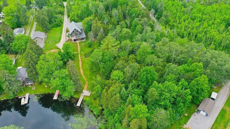 Lakeside Retreat - Trent Lakes House in Kawartha Lakes