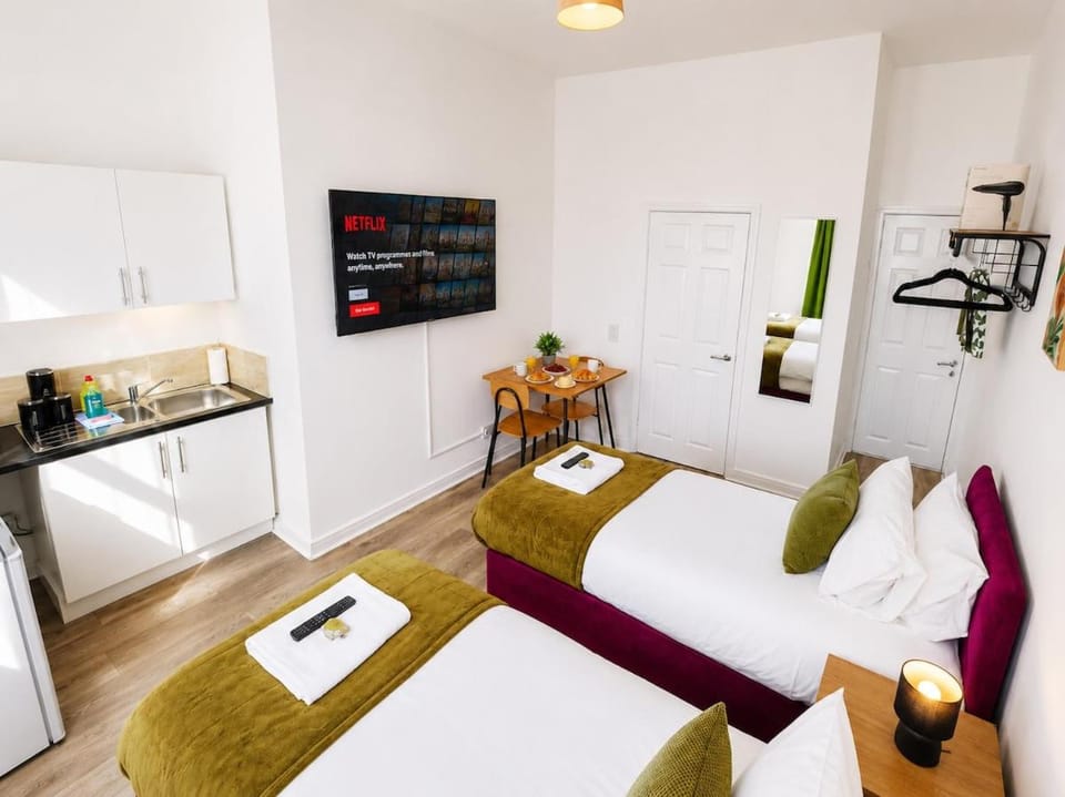 Stoneway Haven - Dashing Studio Near Coventry Centre, WiFi Apartment in Coventry