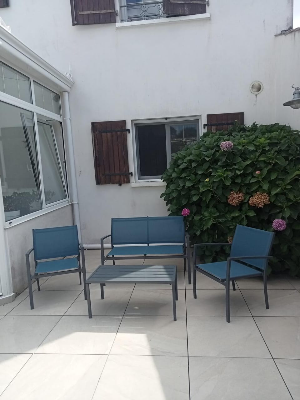 Property building, Living room