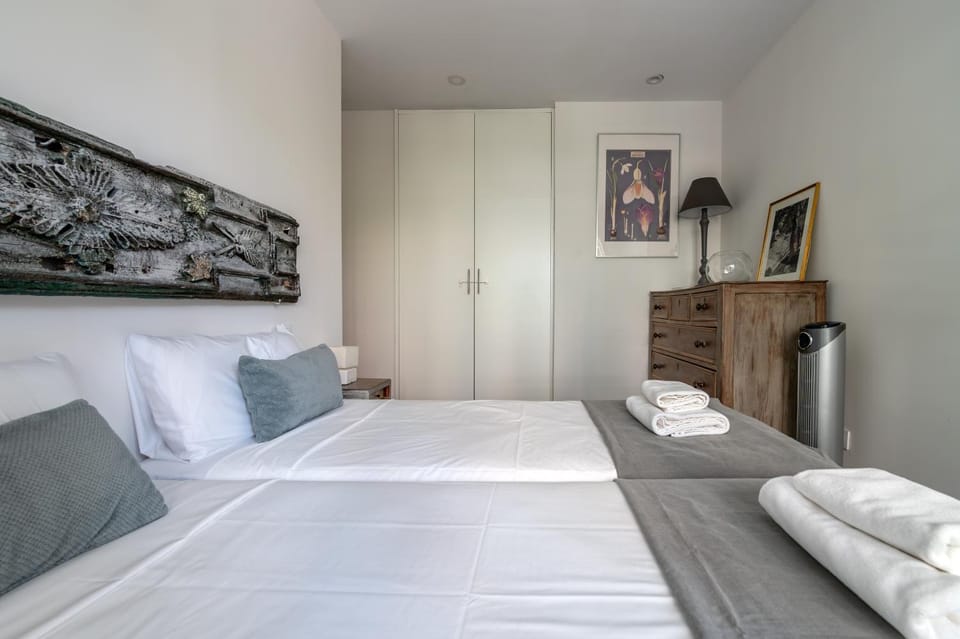 Bed, Photo of the whole room, Bedroom, towels, wardrobe