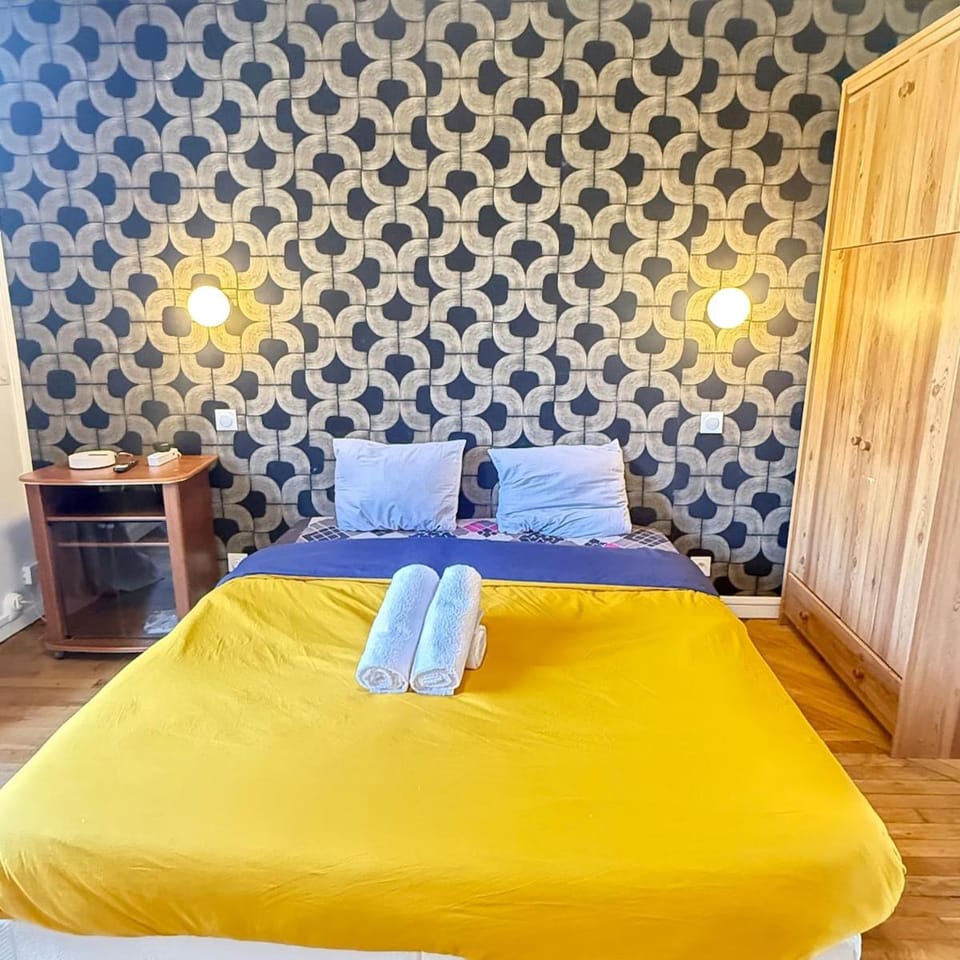 Large studio with equipped kitchen near Paris Apartment in Drancy