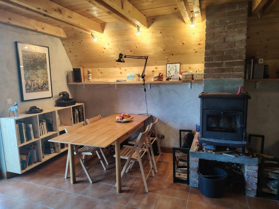 Woodland House Retreat - Cozy Cabin near the Town Center Cabin in Montenegro