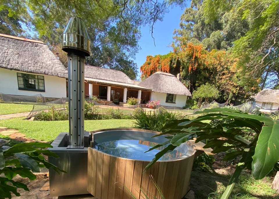 Garden, Hot Tub